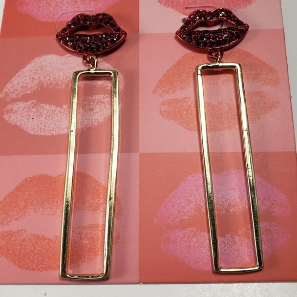 Gold-tone 2.25 inches Women Red Lips long rectangle drop dangle Earrings - Picture 1 of 4